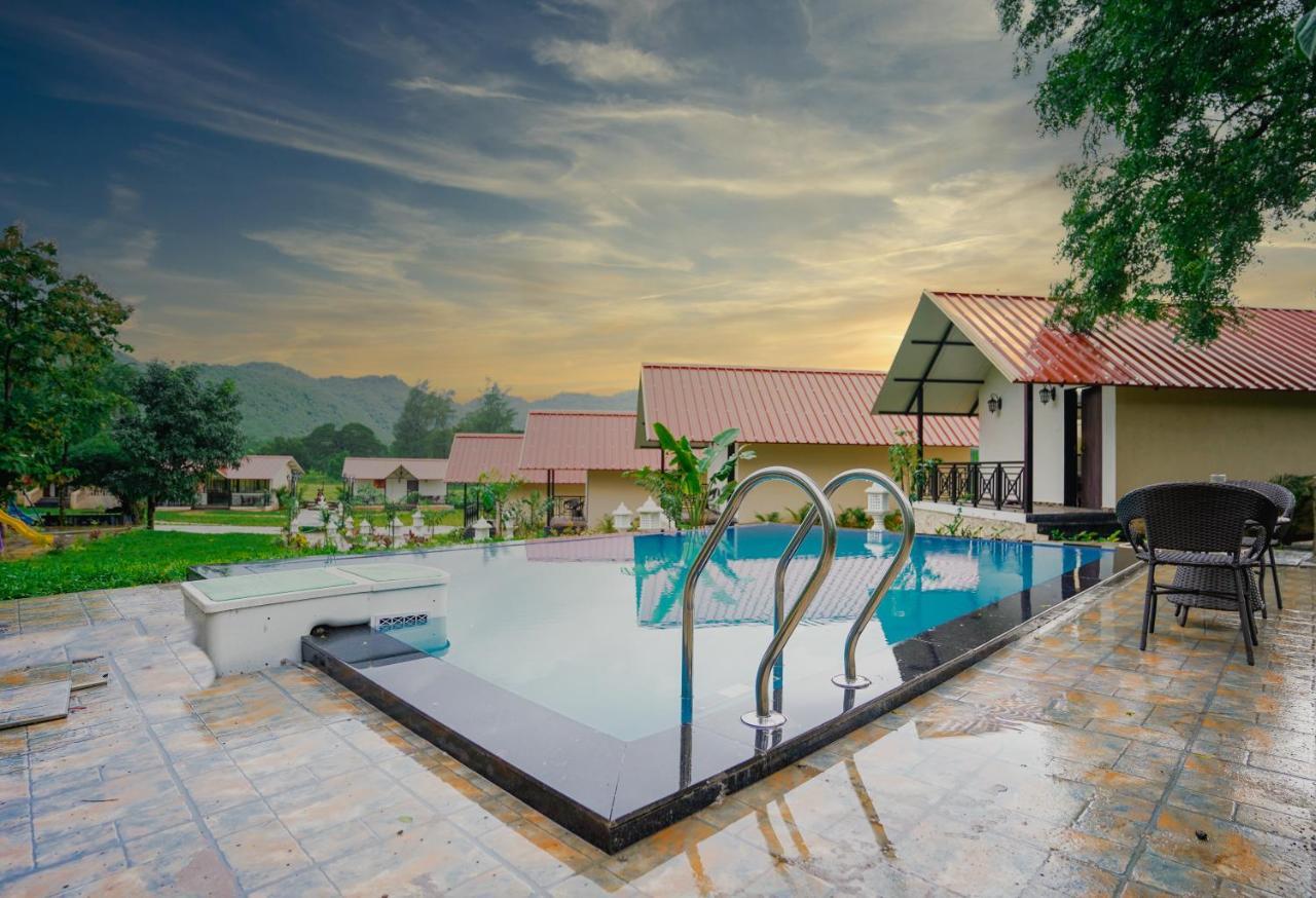 Ninad Homestays Karjat Exterior foto